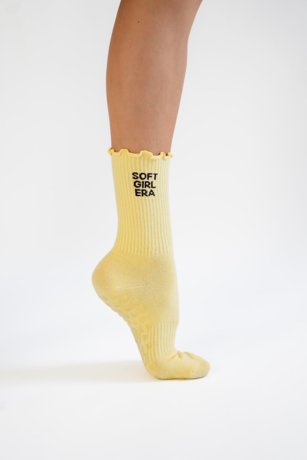 “Soft Girl Era” – Pilates Grip-Socken
